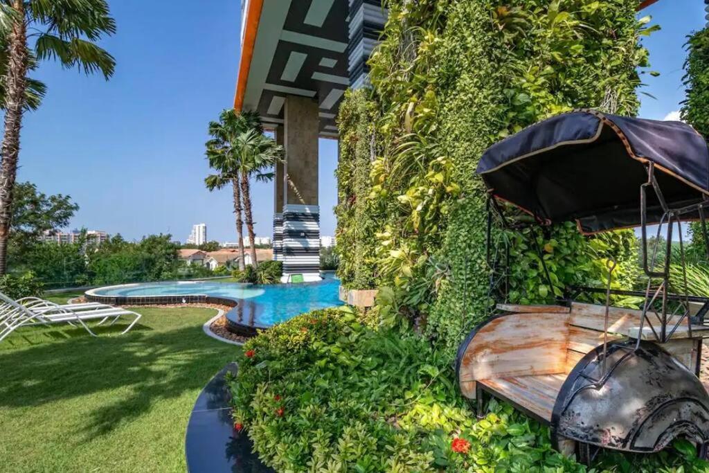 The Riviera Jomtien Apartment Exterior photo