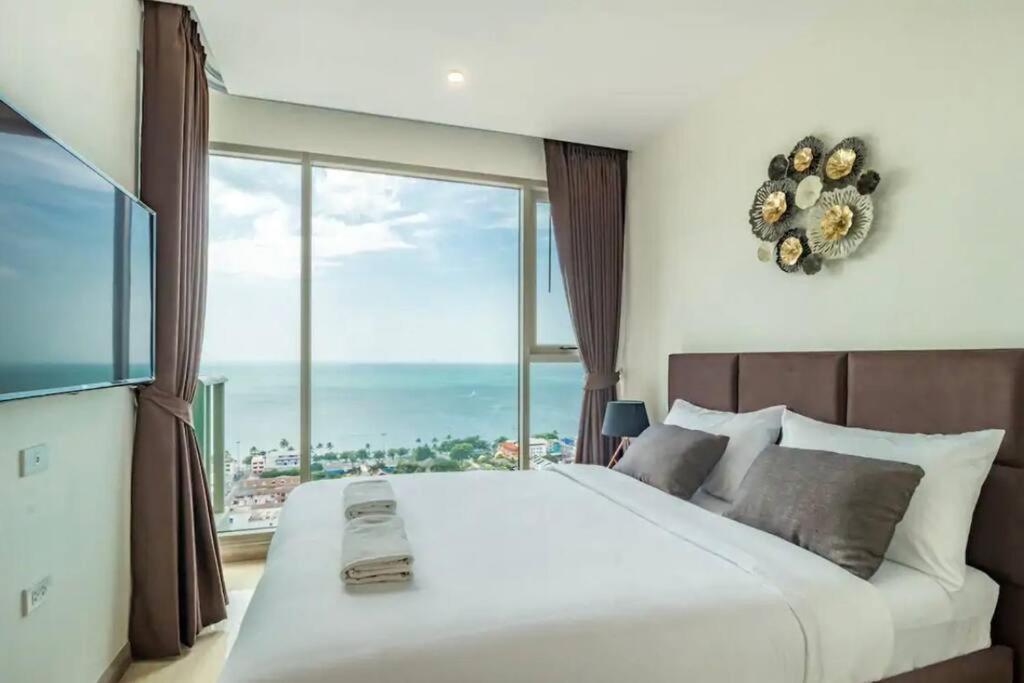 The Riviera Jomtien Apartment Exterior photo